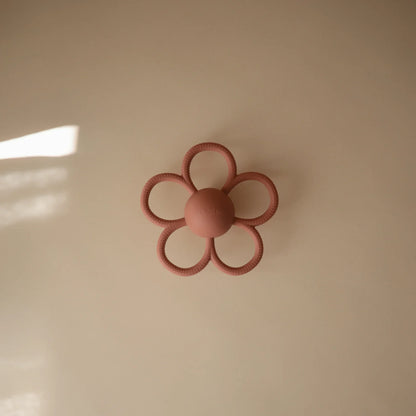 DAISY RATTLE TEETHER